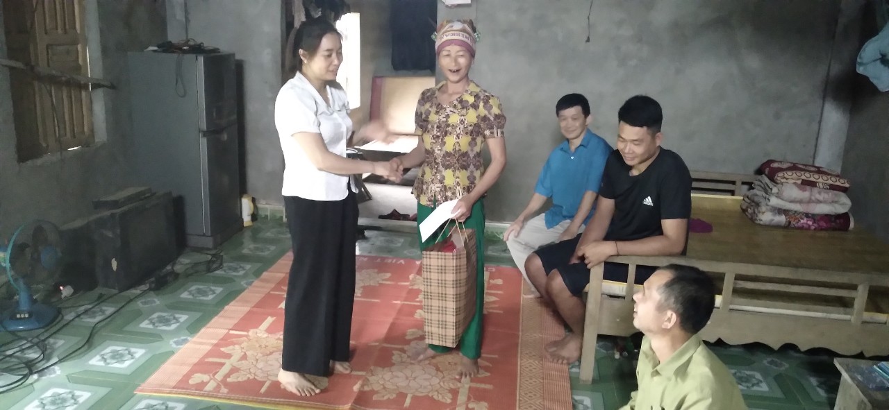 Xã Tiên Kiều tổ chức thăm tặng quà cho người Khuyết tật trên địa xã